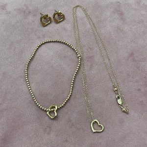 ENewton heart 3 piece set.